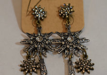 Load image into Gallery viewer, Wish Upon A Star Earrings
